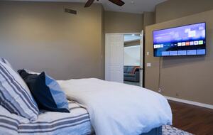 Desert Oasis with Pool, Spa, Putting Green & Pickleball - Phoenix, Arizona