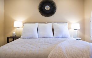 Desert Oasis with Pool, Spa, Putting Green & Pickleball - Phoenix, Arizona