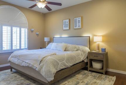 Desert Oasis with Pool, Spa, Putting Green & Pickleball - Phoenix, Arizona