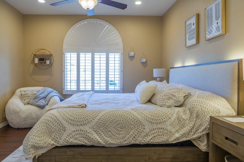 Desert Oasis with Pool, Spa, Putting Green & Pickleball - Phoenix, Arizona