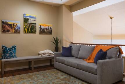 Desert Oasis with Pool, Spa, Putting Green & Pickleball - Phoenix, Arizona