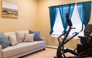 Desert Oasis with Pool, Spa, Putting Green & Pickleball - Phoenix, Arizona