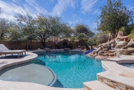 Desert Oasis with Pool, Spa, Putting Green & Pickleball - Phoenix, Arizona