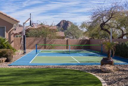 Desert Oasis with Pool, Spa, Putting Green & Pickleball - Phoenix, Arizona