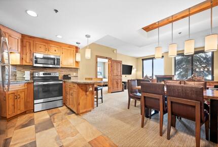 Ground-Level Condo in Park City’s Canyons Village with Panoramic Vistas - Park City, Utah
