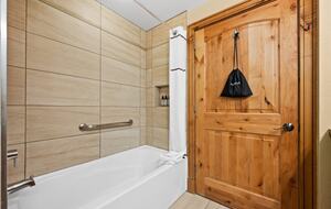 Ground-Level Condo in Park City’s Canyons Village with Panoramic Vistas - Park City, Utah