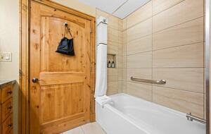 Ground-Level Condo in Park City’s Canyons Village with Panoramic Vistas - Park City, Utah