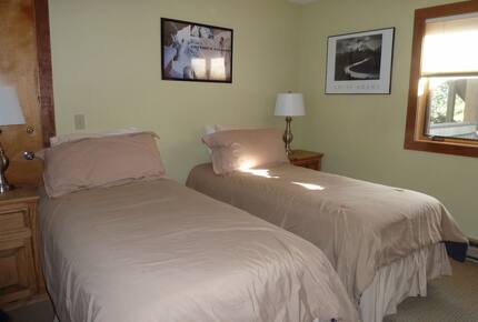 Jackson Hole Alpine Escape Ski in/ Ski & Resort Access - Wilson, Wyoming