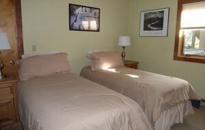 Jackson Hole Alpine Escape Ski in/ Ski & Resort Access - Wilson, Wyoming