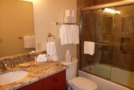 Jackson Hole Alpine Escape Ski in/ Ski & Resort Access - Wilson, Wyoming