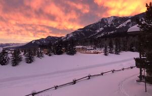 Jackson Hole Alpine Escape Ski in/ Ski & Resort Access - Wilson, Wyoming