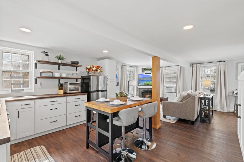 Open kitchen and living space to relax and enjoy