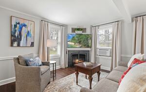 Living space with pull out queen sofa