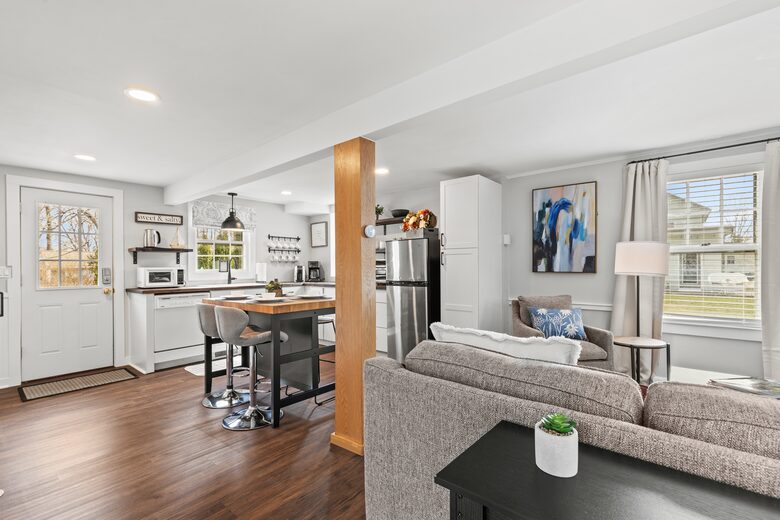 Adorable New England Beach Cottage on the Connecticut Shoreline - Westbrook, Connecticut