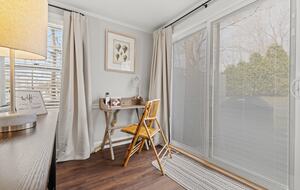 Desk to keep connected