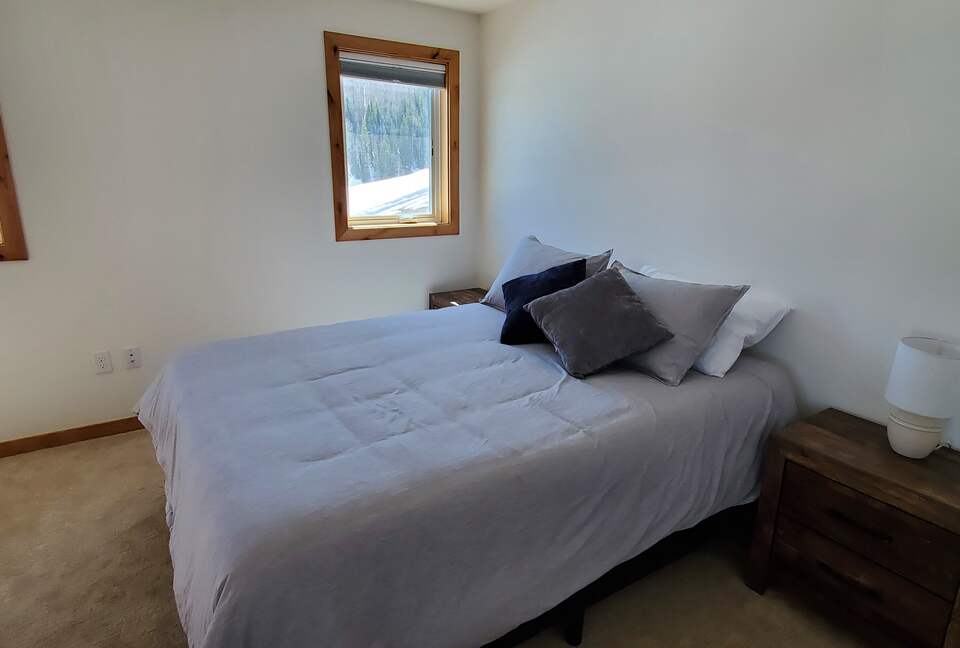 Queen Bedroom