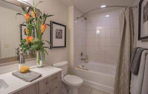 Charming Coastal Retreat in the Heart of West Palm Beach - West Palm Beach, Florida