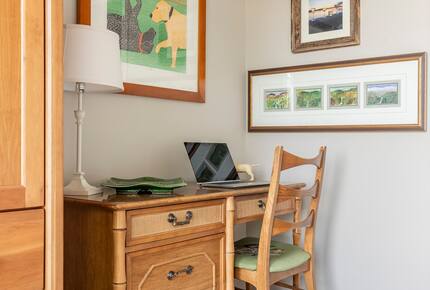 Architectural Lakefront Haven with Panoramic Views - South Burlington, Vermont