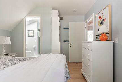 Architectural Lakefront Haven with Panoramic Views - South Burlington, Vermont