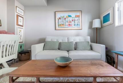 Architectural Lakefront Haven with Panoramic Views - South Burlington, Vermont