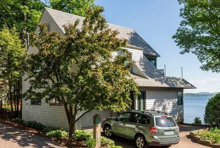 Architectural Lakefront Haven with Panoramic Views - South Burlington, Vermont