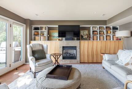 Architectural Lakefront Haven with Panoramic Views - South Burlington, Vermont