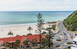 Elegant Sky-High Coastal Retreat Overlooking Kirra Beach - Gold Coast, Australia