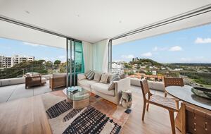 Elegant Sky-High Coastal Retreat Overlooking Kirra Beach - Gold Coast, Australia