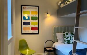 Luxurious Chelsea Retreat with Garden Square Access - London, United Kingdom