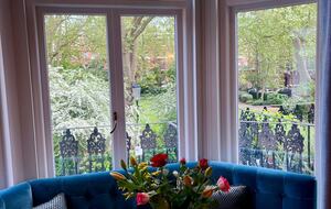 Luxurious Chelsea Retreat with Garden Square Access - London, United Kingdom