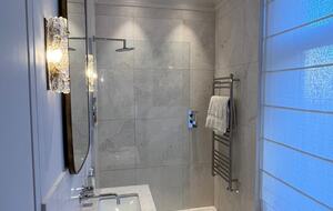 Luxurious Chelsea Retreat with Garden Square Access - London, United Kingdom