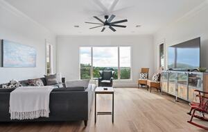 Charming Hill Country Retreat with Lake Travis Views - Spicewood, Texas