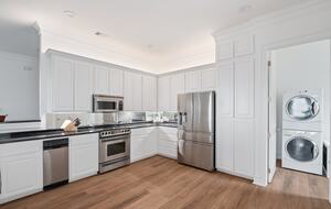 Charming Hill Country Retreat with Lake Travis Views - Spicewood, Texas