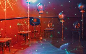 Majestic Halifax Estate with Heated Pool & Panoramic Views - Halifax, United Kingdom