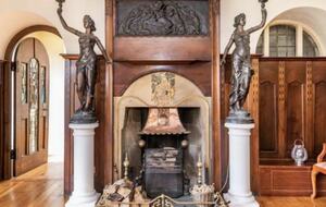 Lavish Estate with Hot Tub & Disco Retreat - Huddersfield, United Kingdom