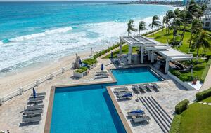 Premier Beachfront Living at Villa Nizuc - Cancún, Mexico