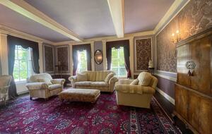 Majestic Halifax Estate with Heated Pool & Panoramic Views - Halifax, United Kingdom