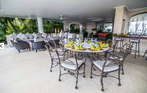 Elevated Elegance Over Acapulco Bay - Acapulco, Mexico