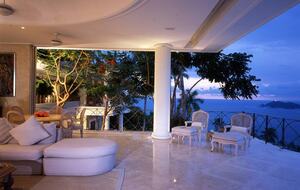 Elevated Elegance Over Acapulco Bay - Acapulco, Mexico