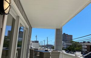 Elegant Beachside Townhome with Coastal Charm - Margate City, New Jersey