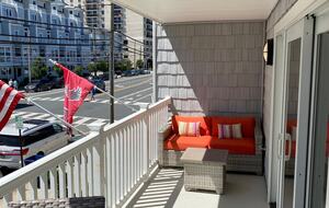 Elegant Beachside Townhome with Coastal Charm - Margate City, New Jersey