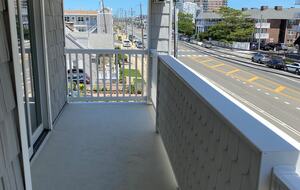 Elegant Beachside Townhome with Coastal Charm - Margate City, New Jersey