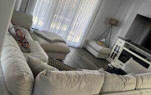 Refined Beachside Retreat with Spacious Living Near Phillip Island - Corinella, Australia