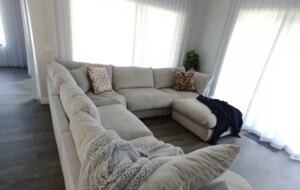 Refined Beachside Retreat with Spacious Living Near Phillip Island - Corinella, Australia