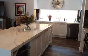 Refined Beachside Retreat with Spacious Living Near Phillip Island - Corinella, Australia