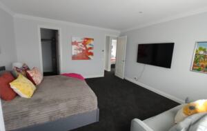 Refined Beachside Retreat with Spacious Living Near Phillip Island - Corinella, Australia