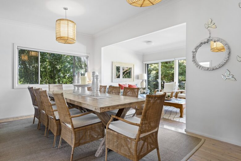 Kirby's Beach Hideaway | Elegant Style Meets Seaside Serenity - Berrara, Australia