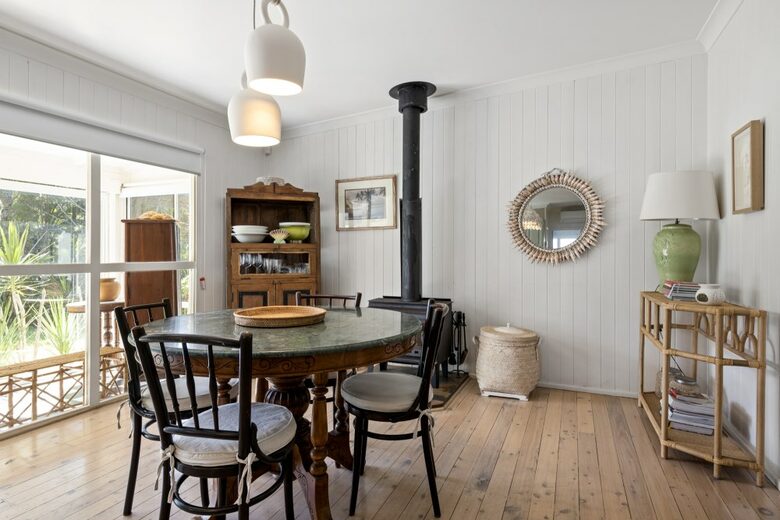 Kirby's Beach Hideaway | Elegant Style Meets Seaside Serenity - Berrara, Australia