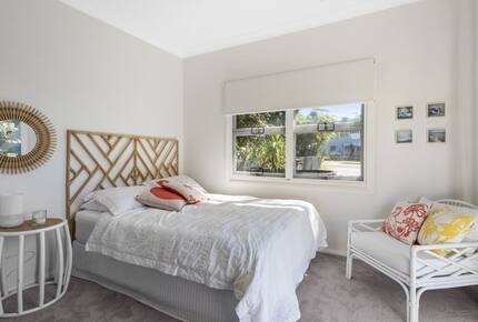 Kirby's Beach Hideaway | Elegant Style Meets Seaside Serenity - Berrara, Australia