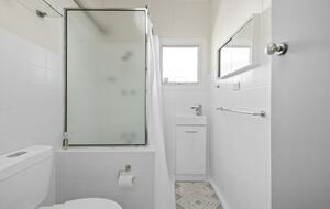 Kirby's Beach Hideaway | Elegant Style Meets Seaside Serenity - Berrara, Australia